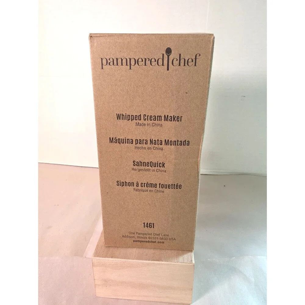 Pampered Chef Whipped Cream Maker, Teal, Makes 2 Cups of Cream #1461